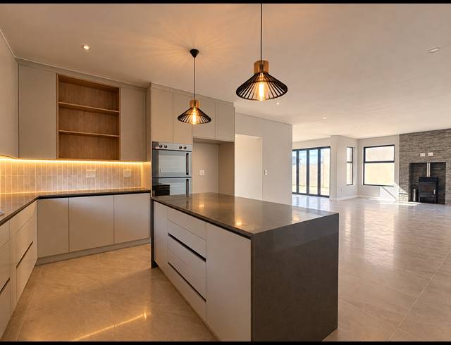 4 BEDROOM HOUSE FOR SALE IN SANDOWN